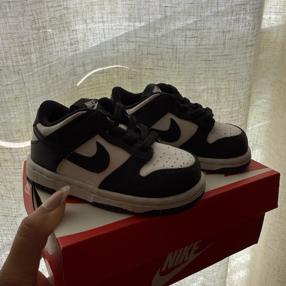 Nike “pandas”